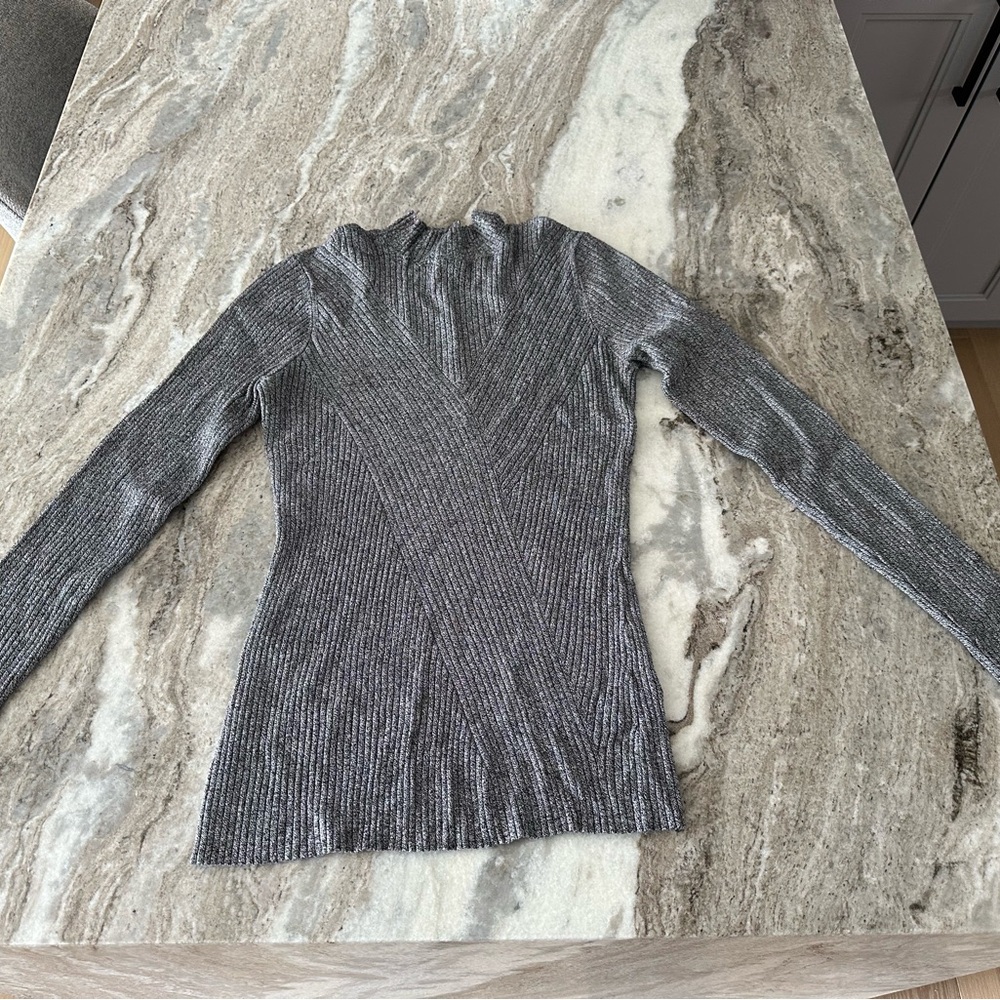 H&M Gray Ribbed Turtleneck Sweater